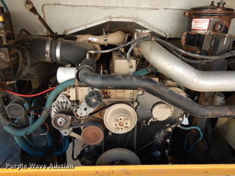 image for item DH6644 1995 Thomas Built Saf-T-Liner  school bus