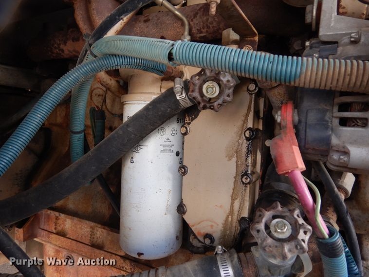 image for item DH6644 1995 Thomas Built Saf-T-Liner  school bus