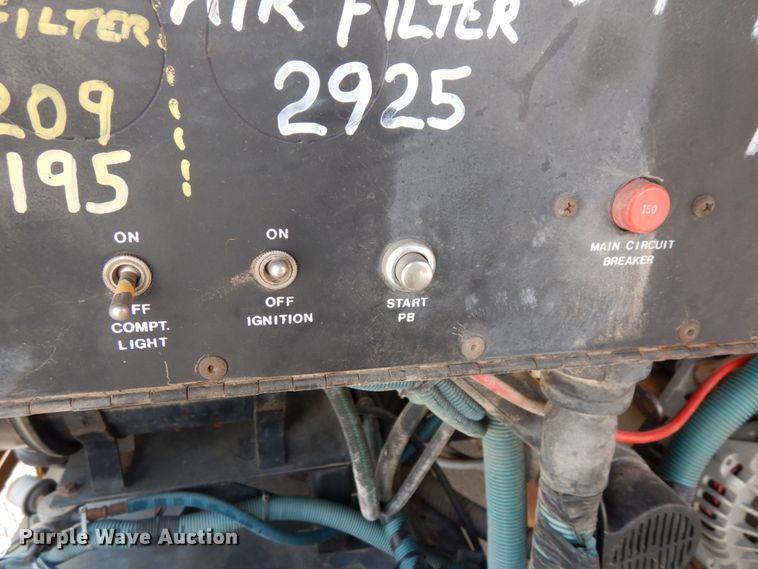 image for item DH6644 1995 Thomas Built Saf-T-Liner  school bus