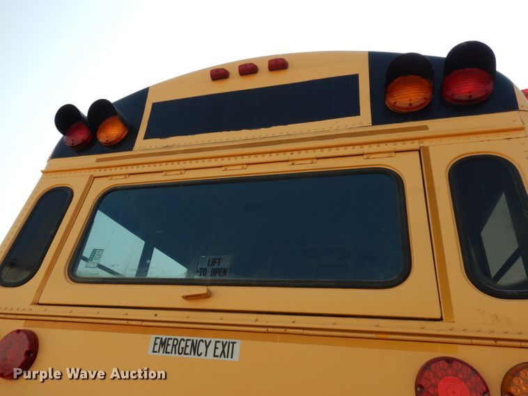 image for item DH6644 1995 Thomas Built Saf-T-Liner  school bus