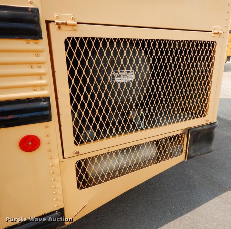 image for item DH6644 1995 Thomas Built Saf-T-Liner  school bus