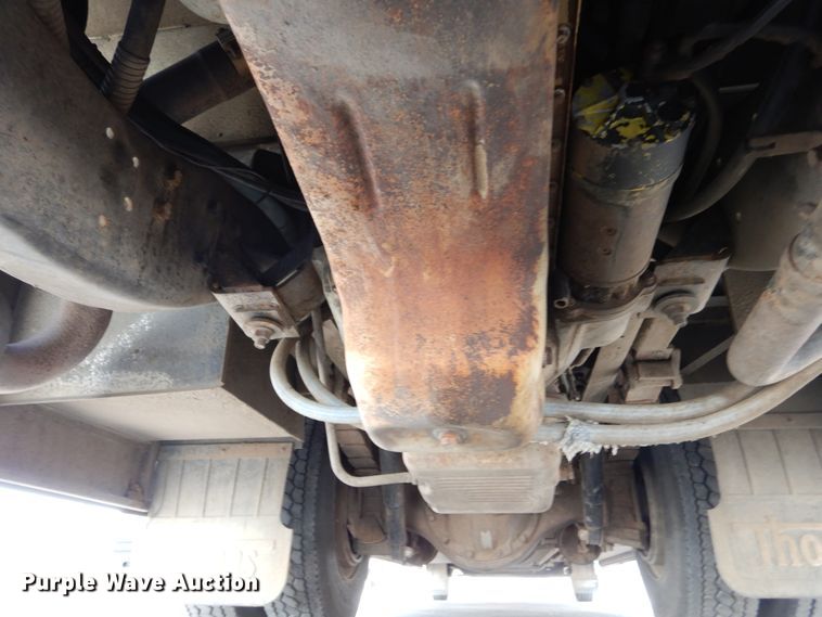 image for item DH6644 1995 Thomas Built Saf-T-Liner  school bus