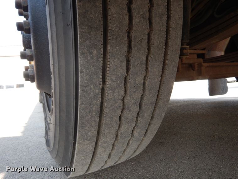 image for item DH6644 1995 Thomas Built Saf-T-Liner  school bus