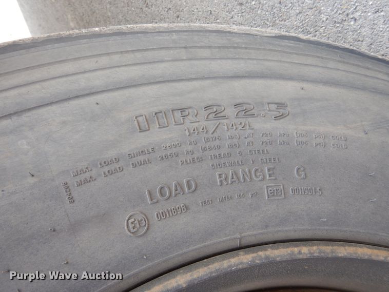 image for item DH6644 1995 Thomas Built Saf-T-Liner  school bus