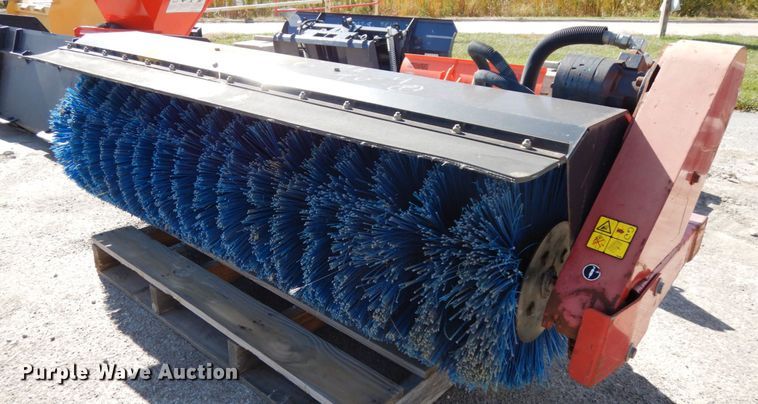 image for item DH6696 Toro Groundmaster broom