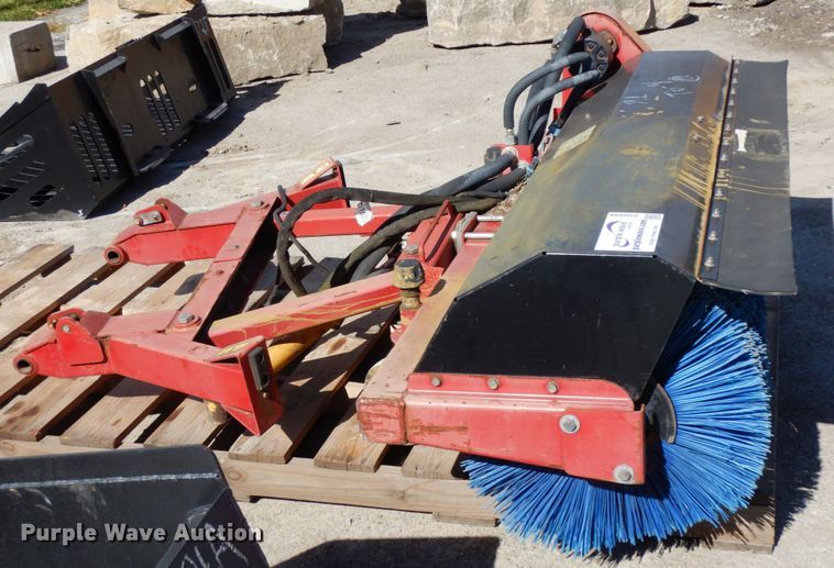 image for item DH6696 Toro Groundmaster broom