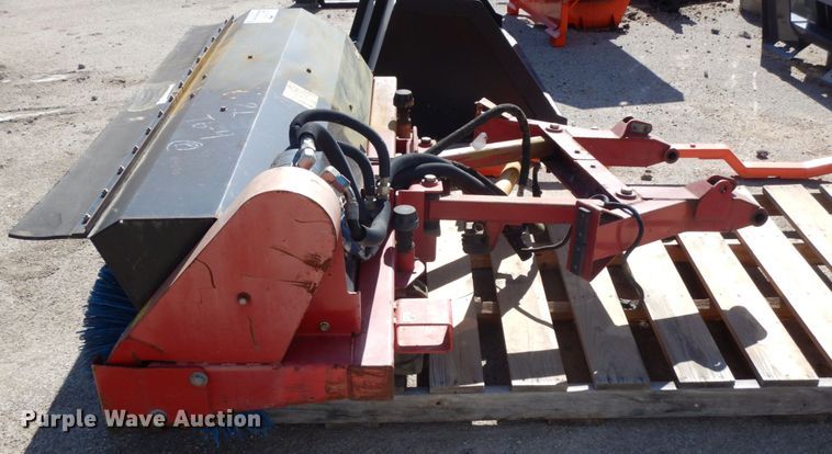 image for item DH6696 Toro Groundmaster broom