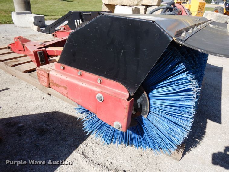 image for item DH6696 Toro Groundmaster broom