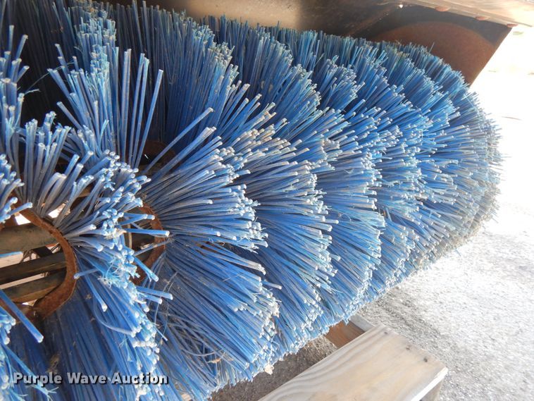 image for item DH6696 Toro Groundmaster broom