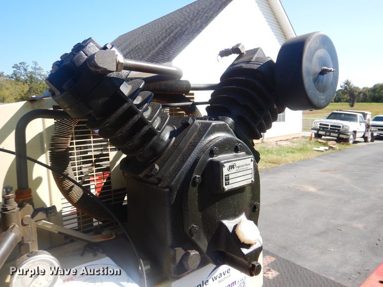 image for item DI0466 Ingersoll Rand 2475  air compressor