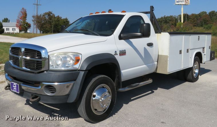 image for item DI3755 2008 Dodge Ram 5550HD  utility truck