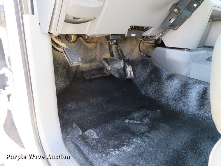 image for item DI3755 2008 Dodge Ram 5550HD  utility truck