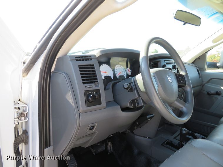 image for item DI3755 2008 Dodge Ram 5550HD  utility truck