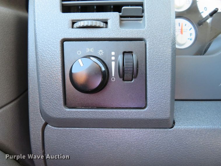 image for item DI3755 2008 Dodge Ram 5550HD  utility truck