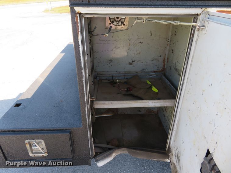 image for item DI3755 2008 Dodge Ram 5550HD  utility truck