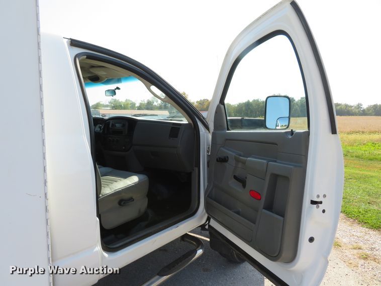 image for item DI3755 2008 Dodge Ram 5550HD  utility truck