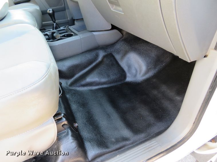 image for item DI3755 2008 Dodge Ram 5550HD  utility truck