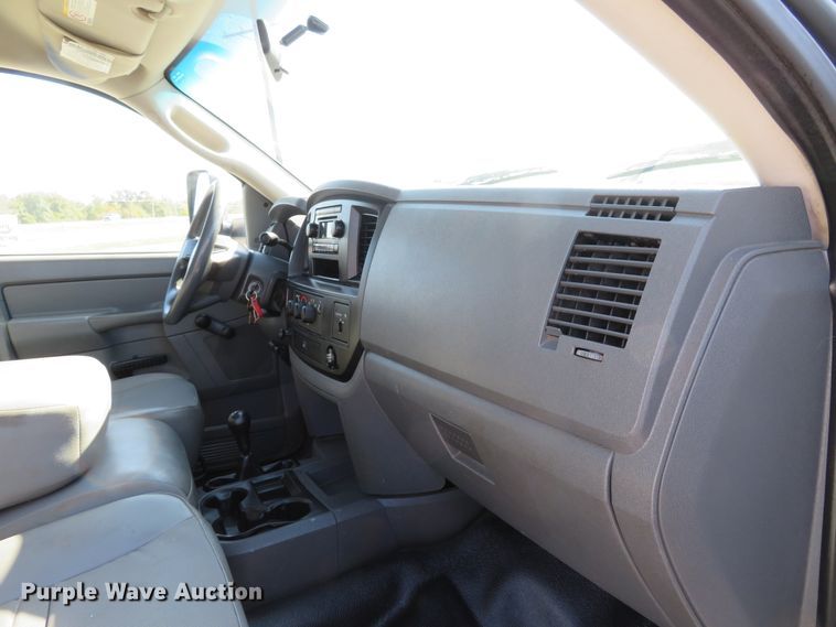 image for item DI3755 2008 Dodge Ram 5550HD  utility truck