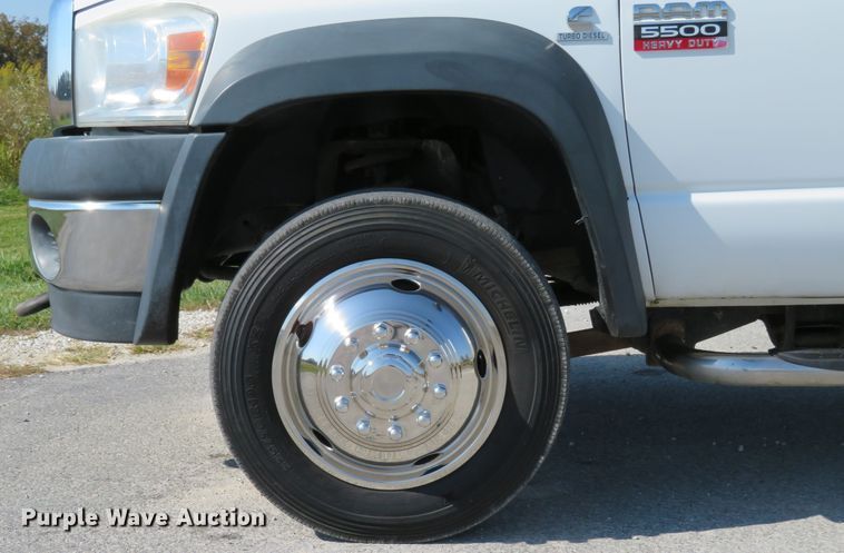 image for item DI3755 2008 Dodge Ram 5550HD  utility truck