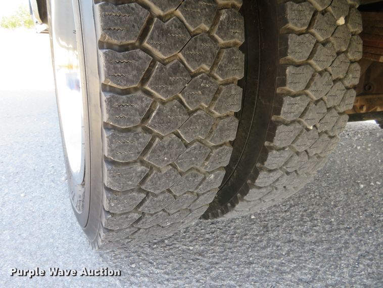 image for item DI3755 2008 Dodge Ram 5550HD  utility truck