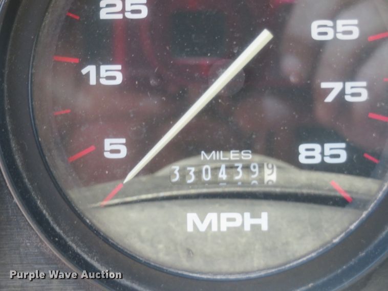 image for item DI3777 2000 Freightliner MT45  delivery truck