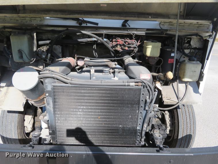 image for item DI3777 2000 Freightliner MT45  delivery truck
