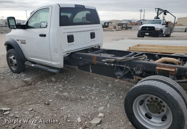 image for item DI5008 2015 Dodge Ram 5500HD  truck cab and chassis
