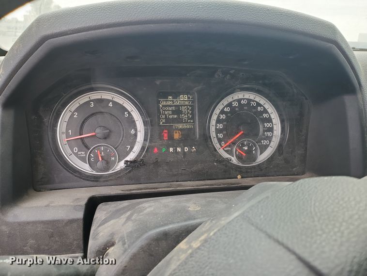 image for item DI5008 2015 Dodge Ram 5500HD  truck cab and chassis