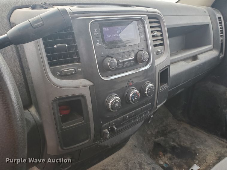 image for item DI5008 2015 Dodge Ram 5500HD  truck cab and chassis