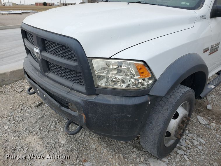 image for item DI5008 2015 Dodge Ram 5500HD  truck cab and chassis