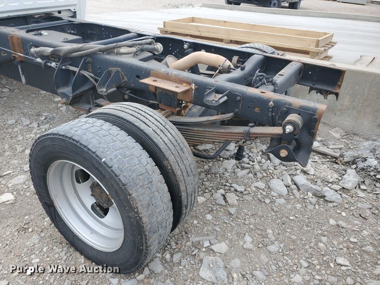 image for item DI5008 2015 Dodge Ram 5500HD  truck cab and chassis