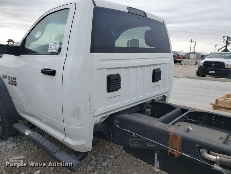 image for item DI5008 2015 Dodge Ram 5500HD  truck cab and chassis