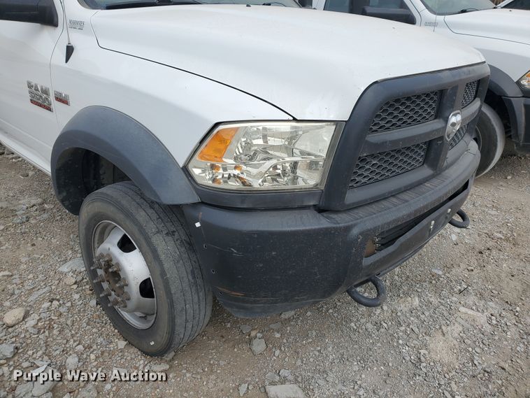 image for item DI5008 2015 Dodge Ram 5500HD  truck cab and chassis