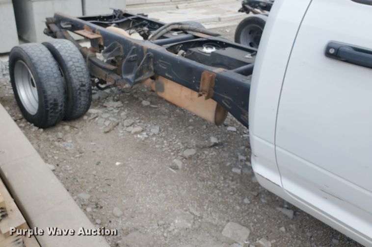 image for item DI5008 2015 Dodge Ram 5500HD  truck cab and chassis