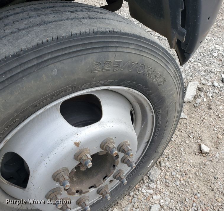 image for item DI5008 2015 Dodge Ram 5500HD  truck cab and chassis