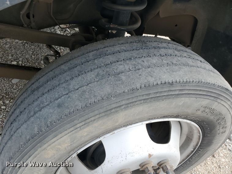 image for item DI5008 2015 Dodge Ram 5500HD  truck cab and chassis