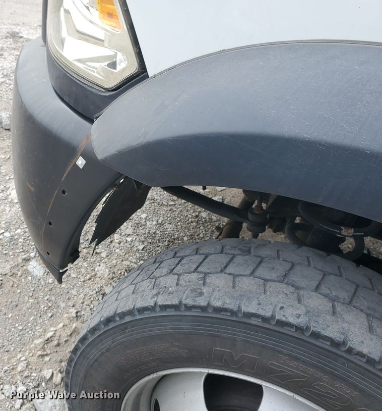 image for item DI5008 2015 Dodge Ram 5500HD  truck cab and chassis