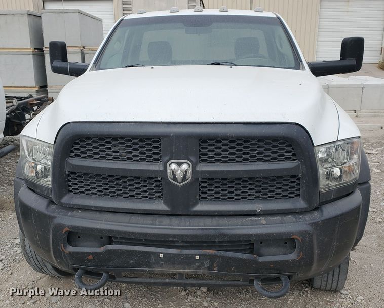 image for item DI5010 2015 Dodge Ram 5500HD  truck cab and chassis