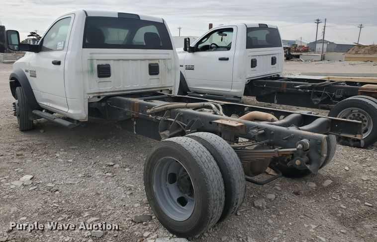 image for item DI5010 2015 Dodge Ram 5500HD  truck cab and chassis