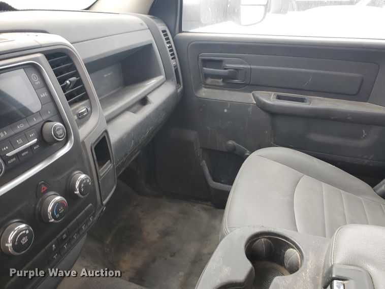 image for item DI5010 2015 Dodge Ram 5500HD  truck cab and chassis