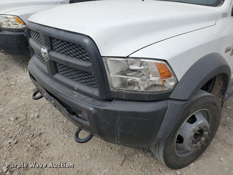 image for item DI5010 2015 Dodge Ram 5500HD  truck cab and chassis
