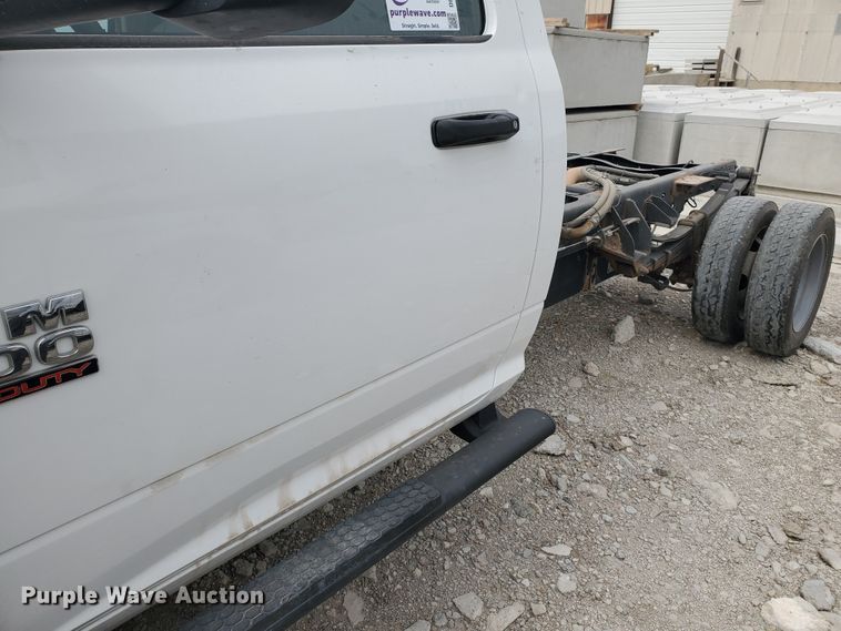 image for item DI5010 2015 Dodge Ram 5500HD  truck cab and chassis