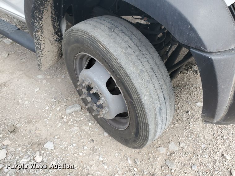 image for item DI5010 2015 Dodge Ram 5500HD  truck cab and chassis