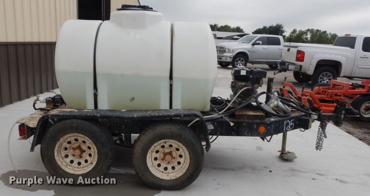image for item DI7729 2006 Multiquip pressure washer trailer