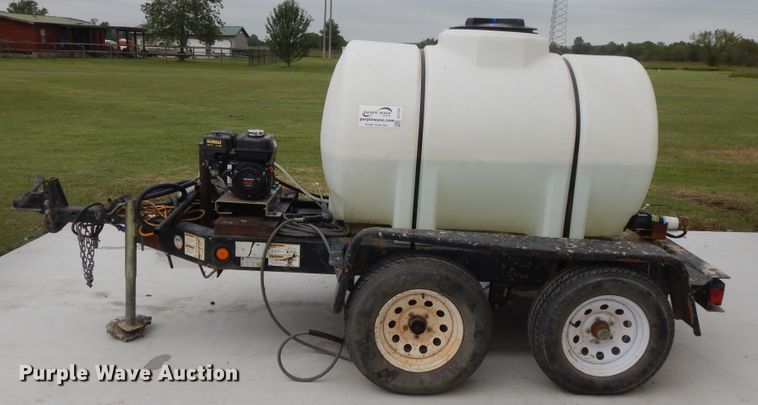 image for item DI7729 2006 Multiquip pressure washer trailer