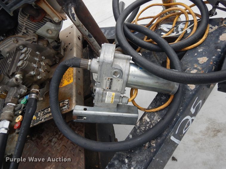 image for item DI7729 2006 Multiquip pressure washer trailer