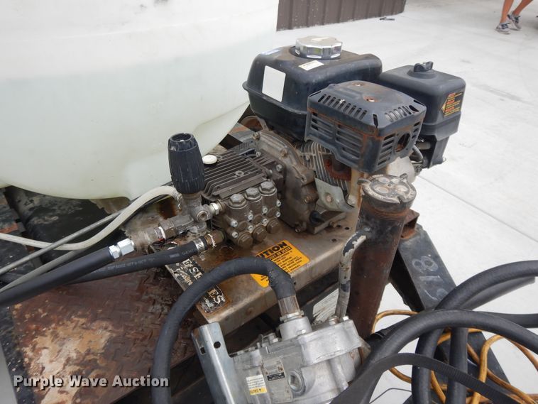 image for item DI7729 2006 Multiquip pressure washer trailer