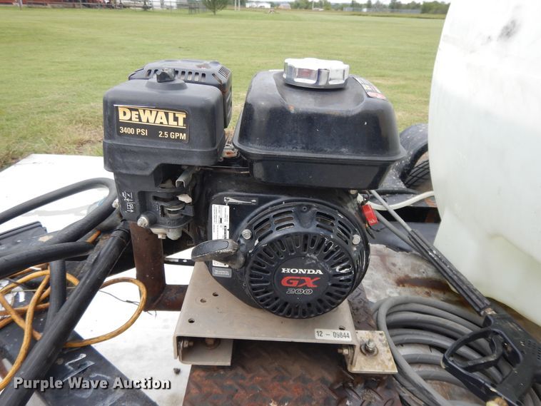 image for item DI7729 2006 Multiquip pressure washer trailer