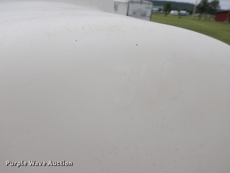 image for item DI7729 2006 Multiquip pressure washer trailer