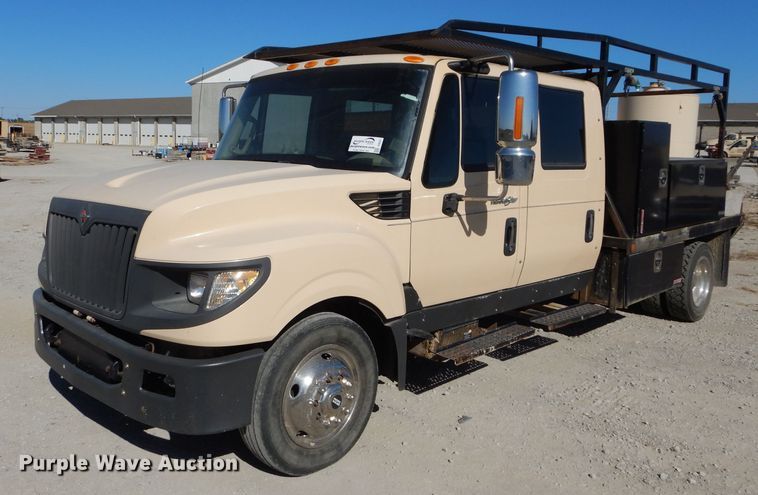 image for item DI8331 2013 International TerraStar  Crew Cab flatbed truck
